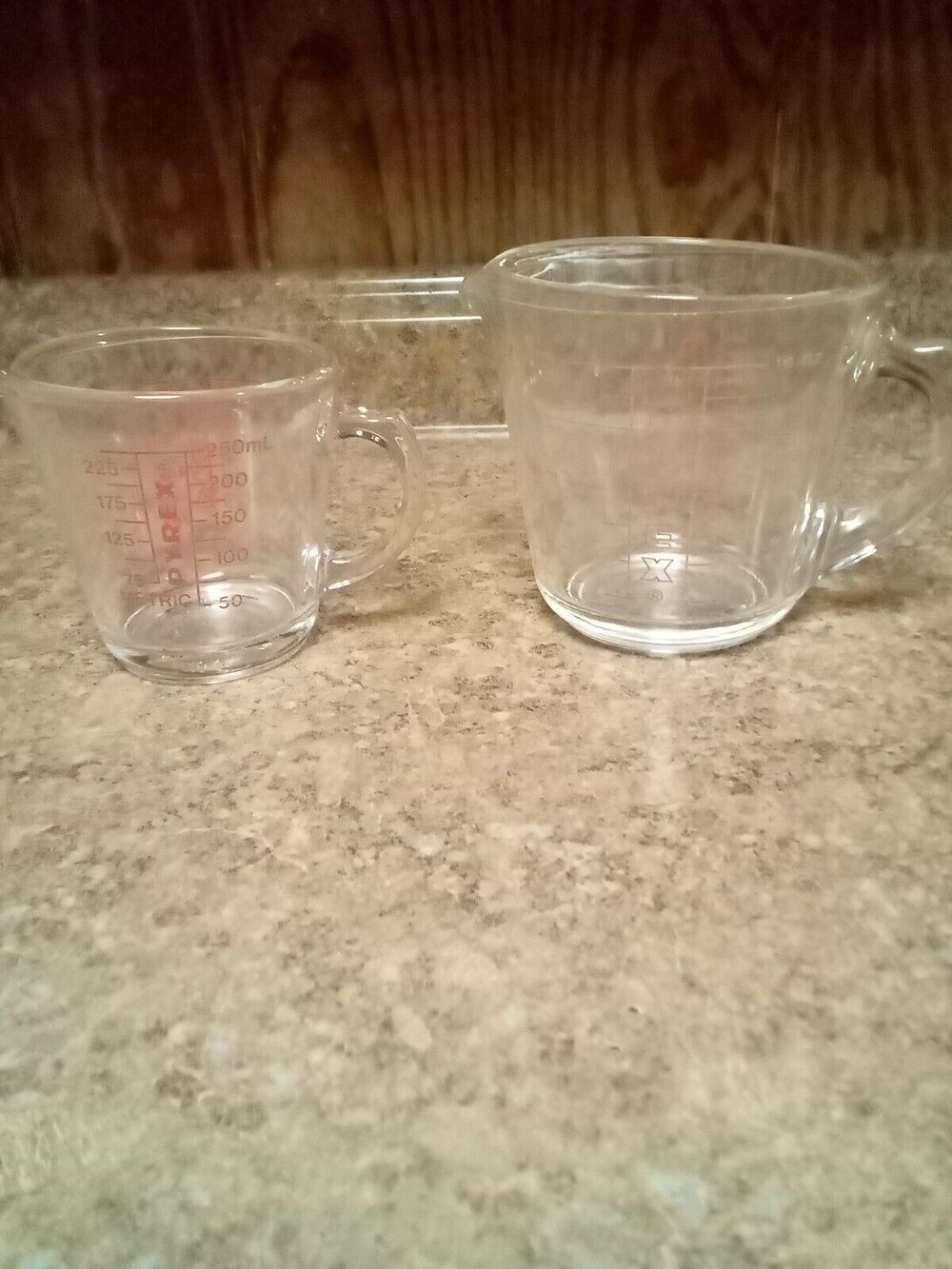 Vintage Pyrex Glass 1 C & 2 C Measuring Cups #508 #516